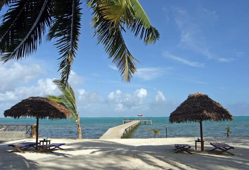 Hotel Moramora Village