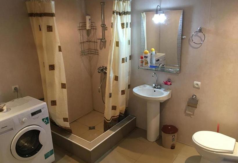 هاستل Guest House Garniresthost