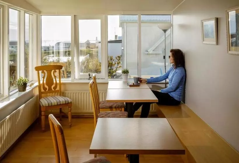 Akranes Hi Hostel - Staywest