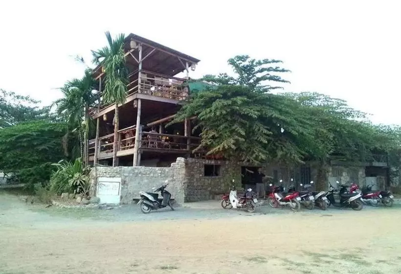 تختخواب و صبحانه Kepmandou Loungebar