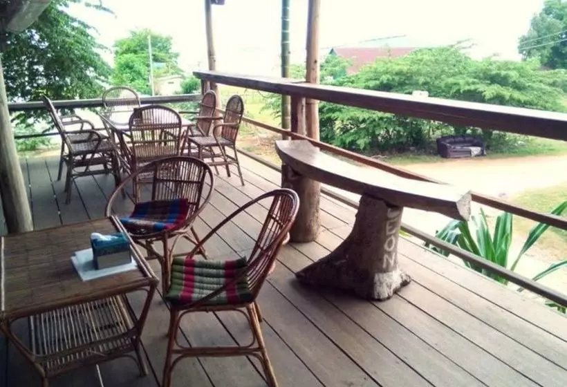تختخواب و صبحانه Kepmandou Loungebar