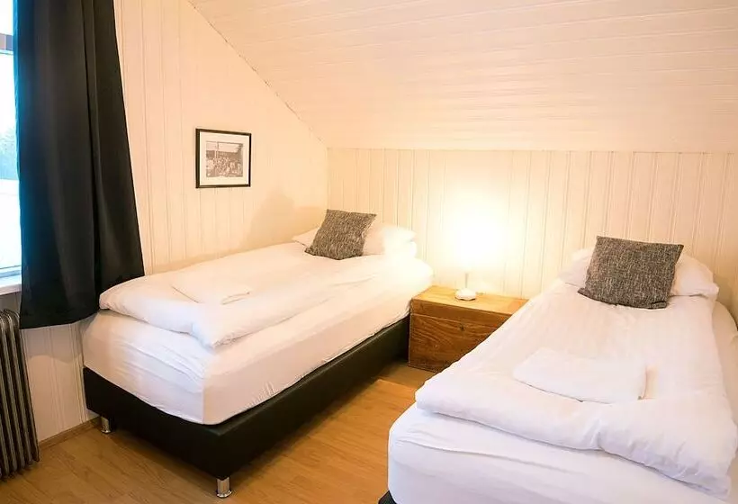 تختخواب و صبحانه Litlabýli Guesthouse