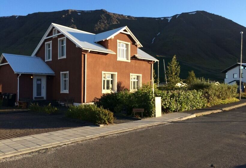 تختخواب و صبحانه Litlabýli Guesthouse