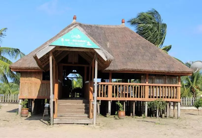 هتل Assouka Eco Village Du Lac Nokoué