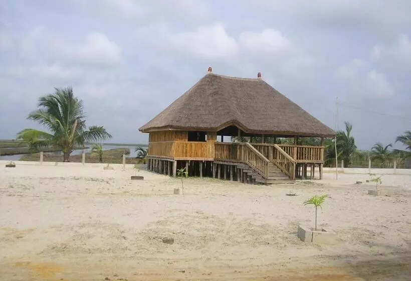 هتل Assouka Eco Village Du Lac Nokoué