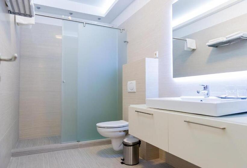 בית מלון כפרי Bh Kristály