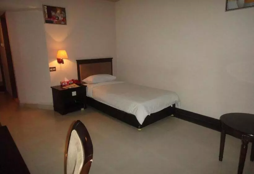 هتل Nirvana Inn