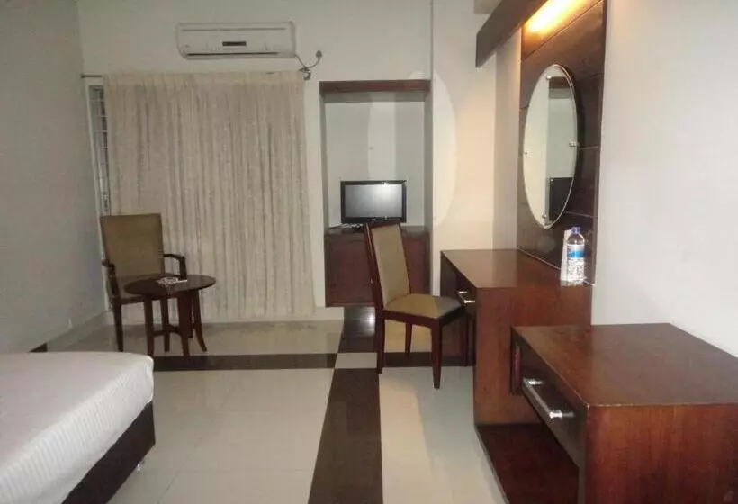 هتل Nirvana Inn