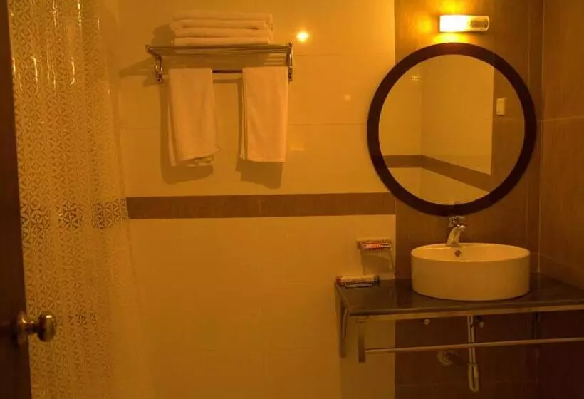 هتل Nirvana Inn