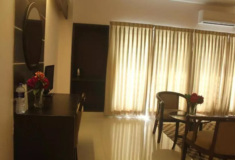 هتل Nirvana Inn