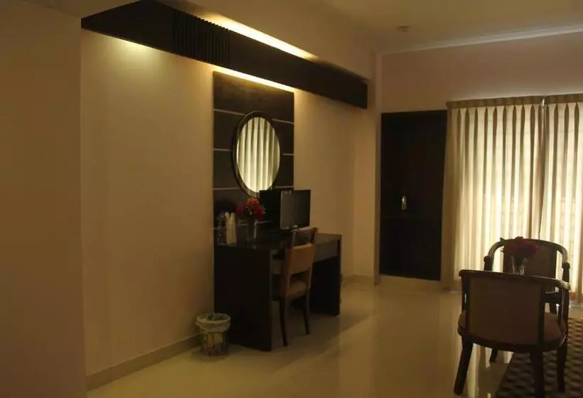 هتل Nirvana Inn