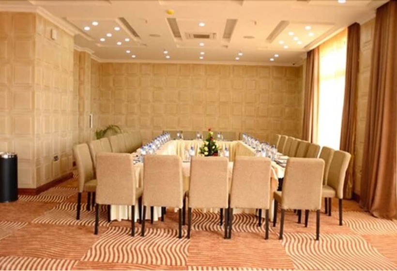 هتل The White Rhino