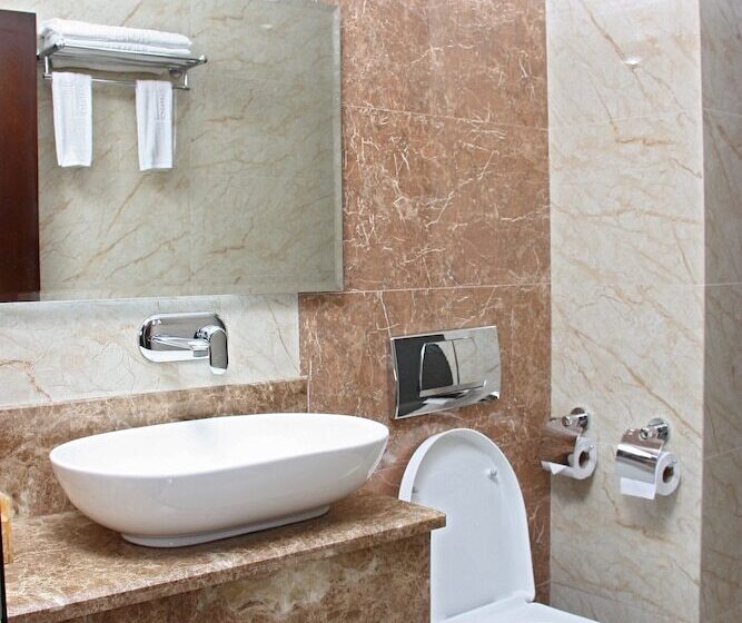 هتل The White Rhino