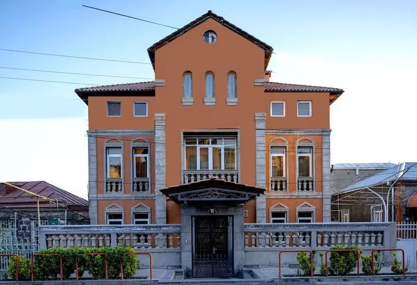هتل Villa Ayghedzor