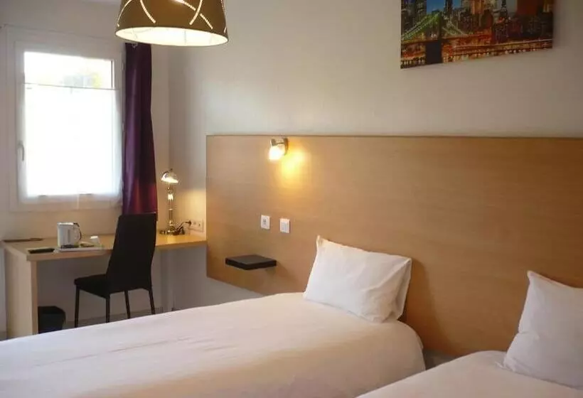 ホテル Hôtel Le 15