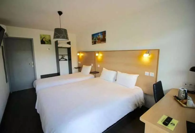 ホテル Hôtel Le 15