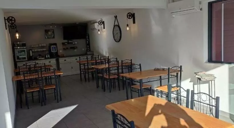 ホテル Hôtel Le 15