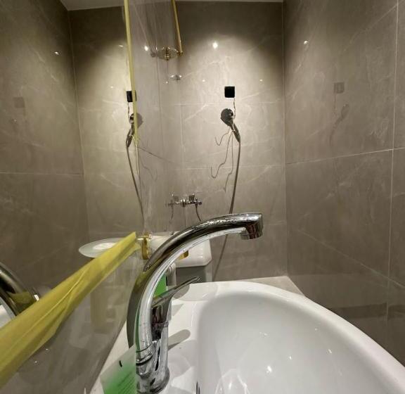 تختخواب و صبحانه Aladnan