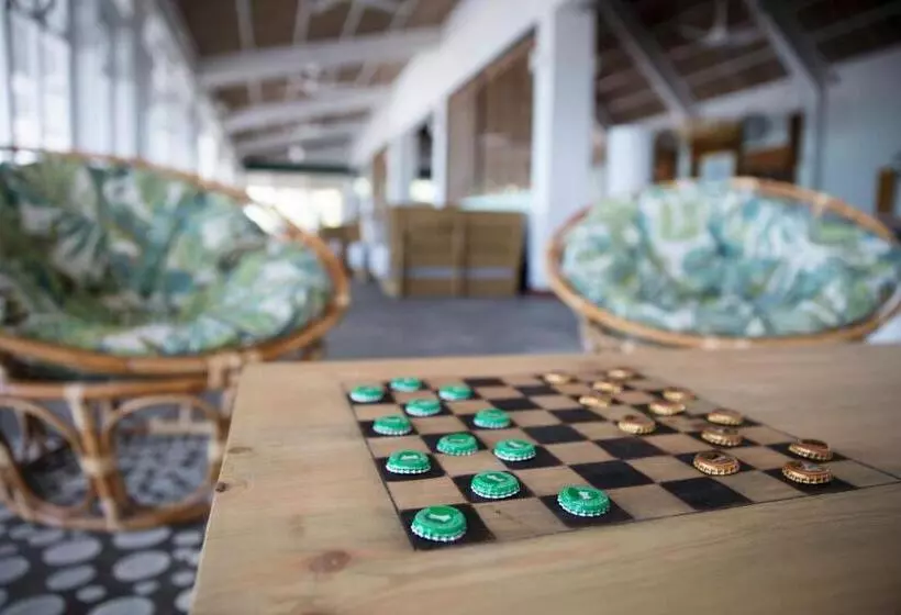 هتل C Rodrigues Mourouk