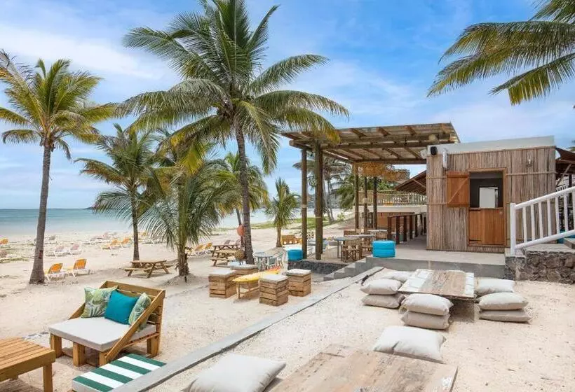 هتل C Rodrigues Mourouk