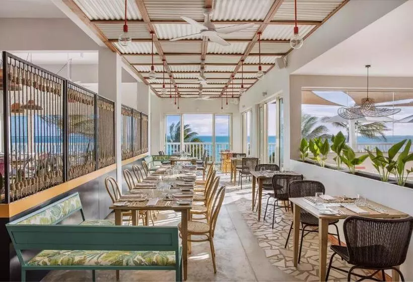 هتل C Rodrigues Mourouk