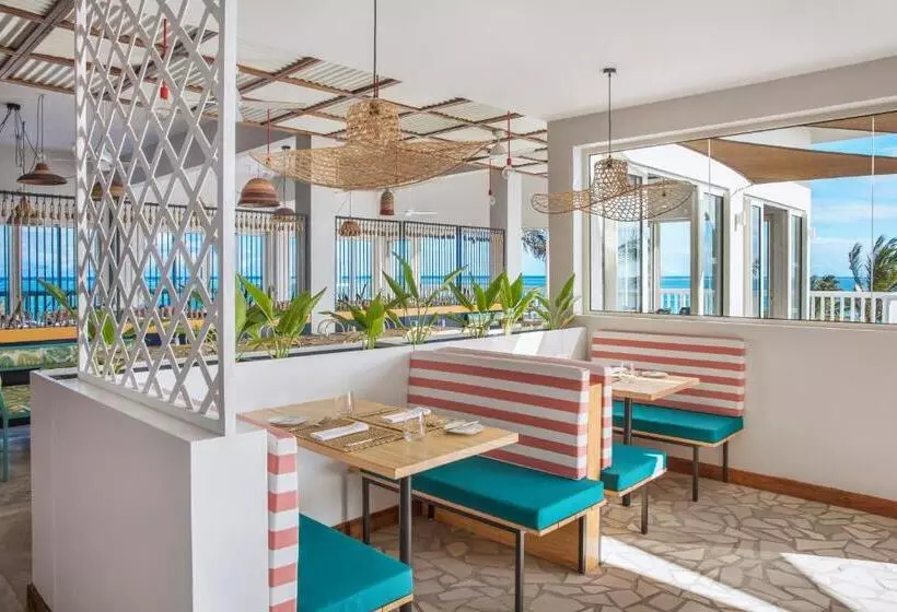 هتل C Rodrigues Mourouk