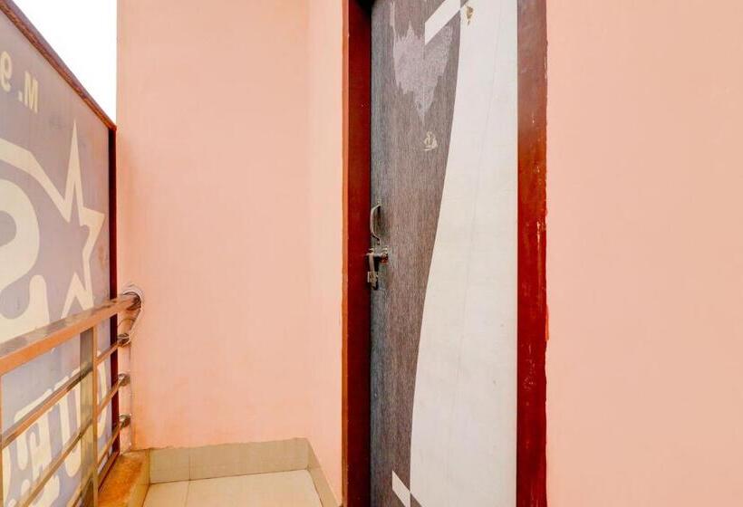 בית מלון כפרי Oyo Star Guest House