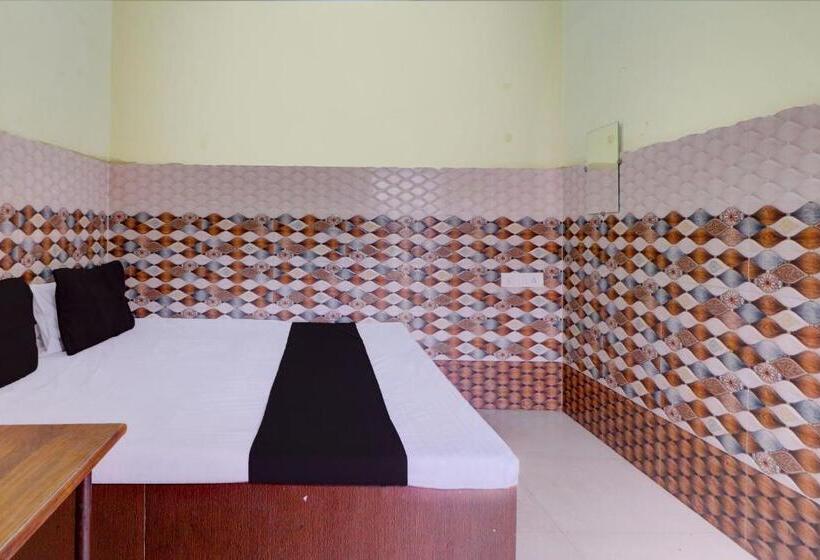 בית מלון כפרי Oyo Star Guest House