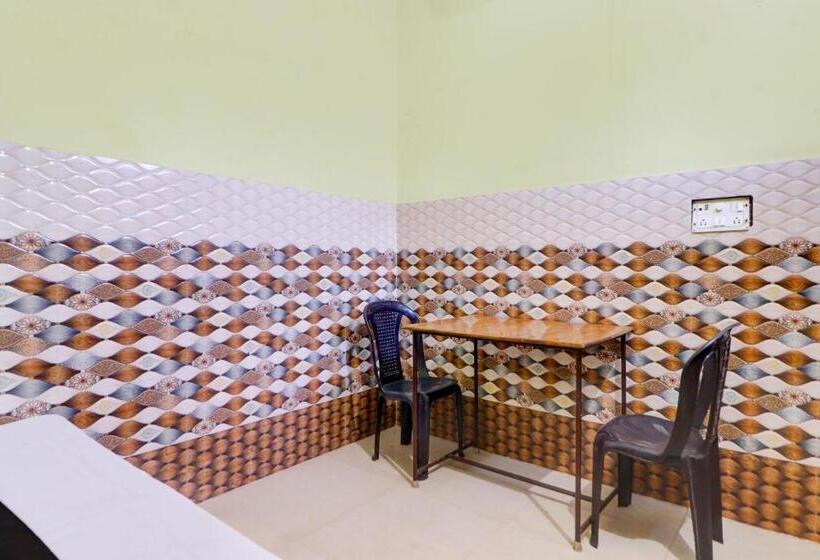 בית מלון כפרי Oyo Star Guest House