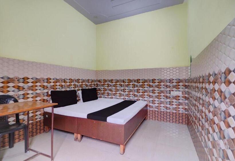 בית מלון כפרי Oyo Star Guest House