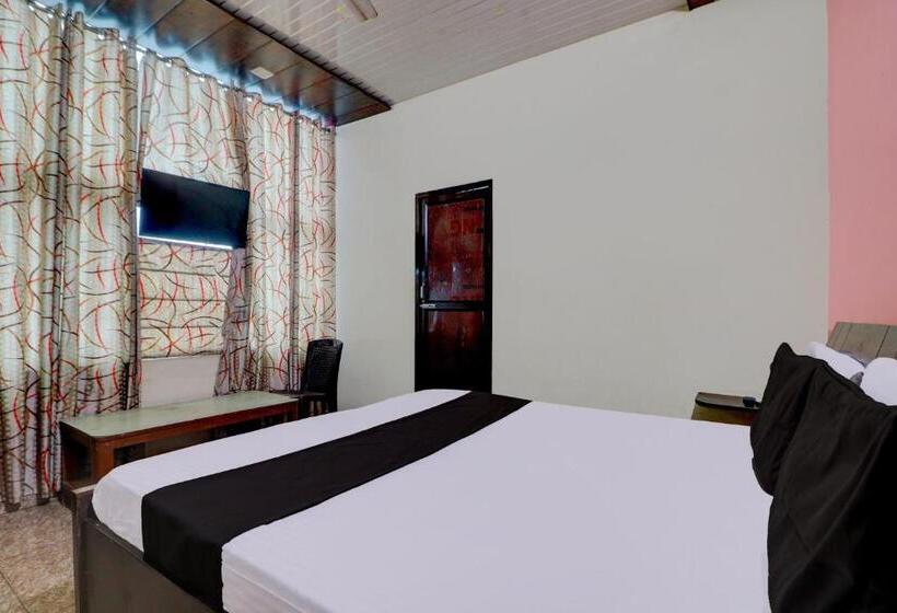 בית מלון כפרי Oyo Star Guest House