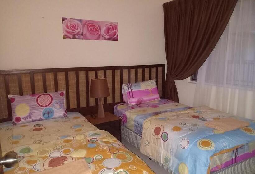 בית מלון כפרי Zamlan Gold Coast Morib Intl Resort 3 Rooms Apartment