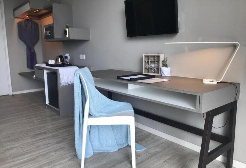 Lux Hotel Room In Damansara Perdana