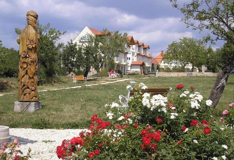 בית מלון כפרי Bakony Panzió