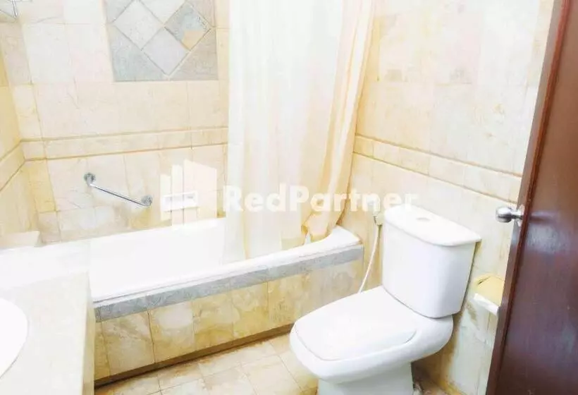 هتل Yasmin Makassar Mitra Reddoorz