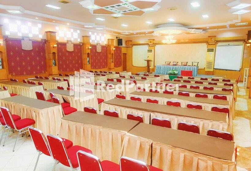 בית מלון כפרי Yasmin Makassar Mitra Reddoorz