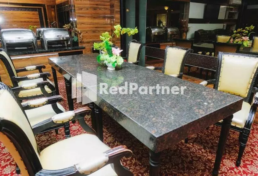 هتل Yasmin Makassar Mitra Reddoorz