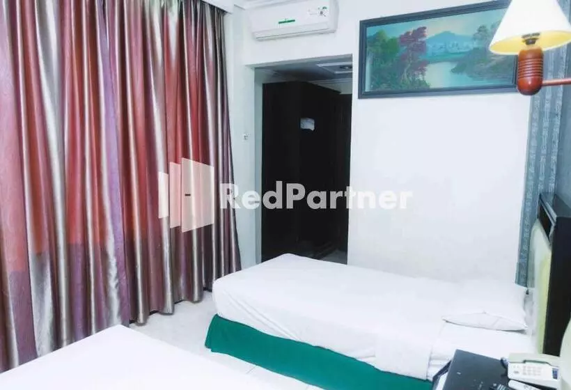 هتل Yasmin Makassar Mitra Reddoorz