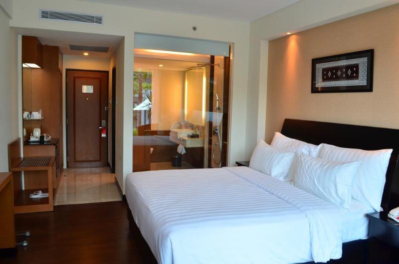 Emersia Hotel And Resort