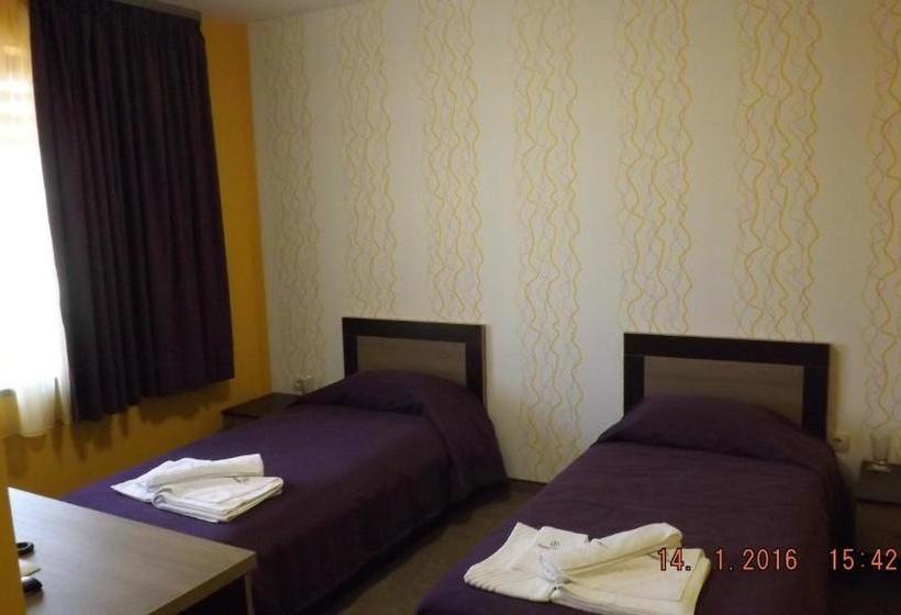 هتل Impuls Palace