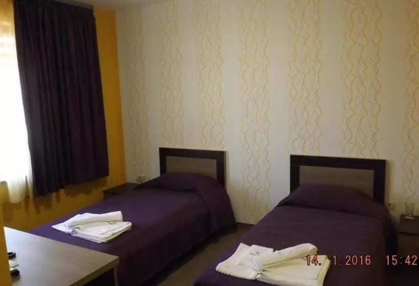 هتل Impuls Palace