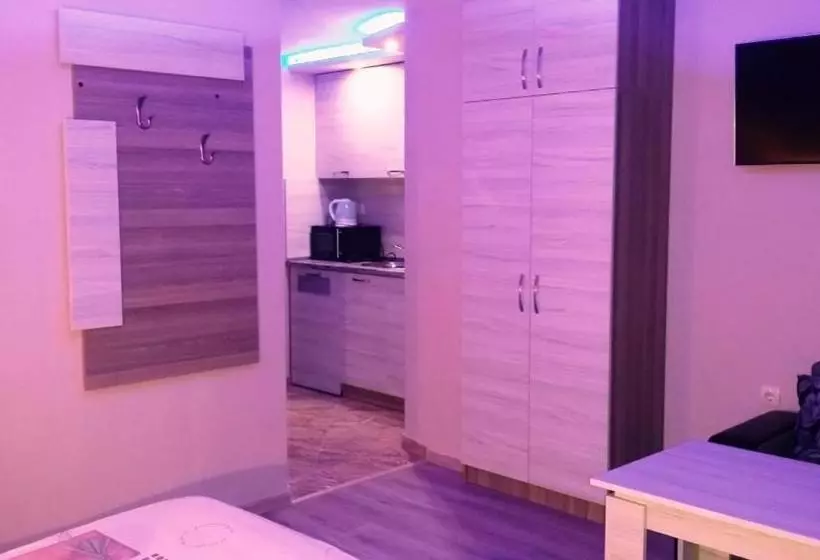 هتل при братята Apartments & Studios