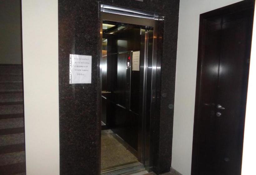 Hotel при братята   Apartments & Studios