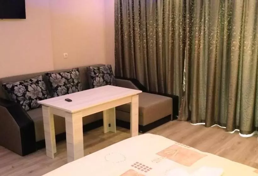 هتل при братята Apartments & Studios