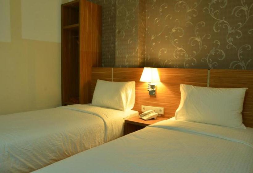 هتل Tanjung Karang