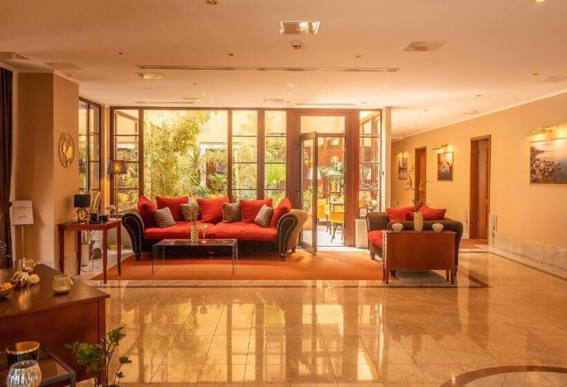 Hotel Tihany átrium