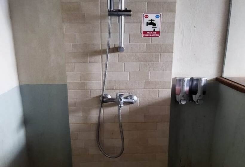 בית מלון כפרי Borobudur Balkondes Saka Pitu