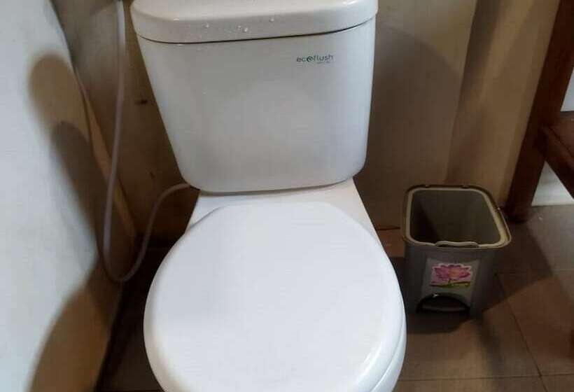 בית מלון כפרי Borobudur Balkondes Saka Pitu