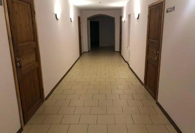 هاستل Rooms Near The Station
