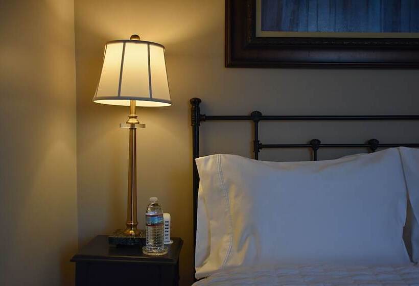 ベッドアンドブレックファースト The Trott House Inn